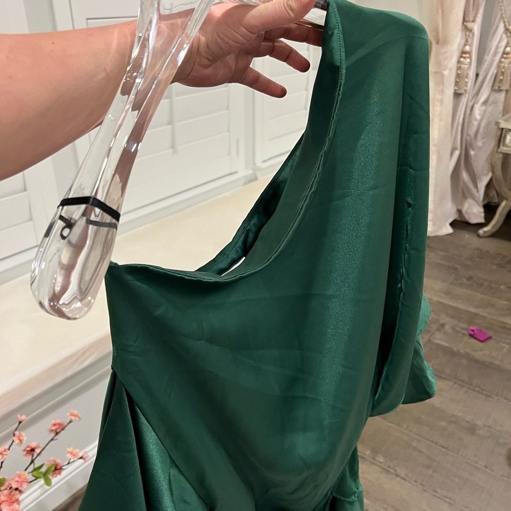 Green blouse - Picture 6 of 7